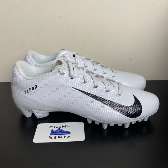 football cleats size 10.5